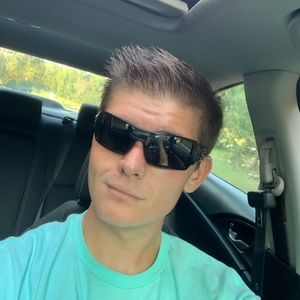 Meet your Posher, Zackery